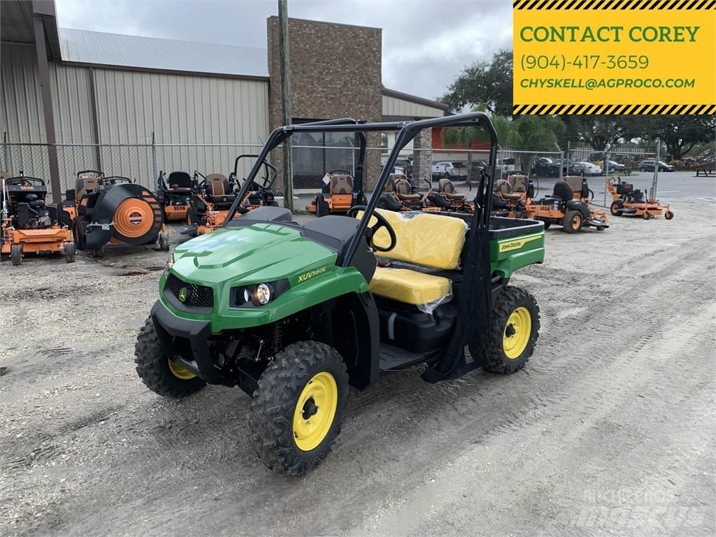 John Deere 560E Užitkové stroje