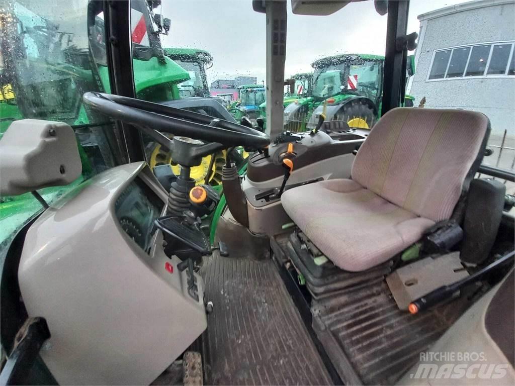 John Deere 5720 Traktory