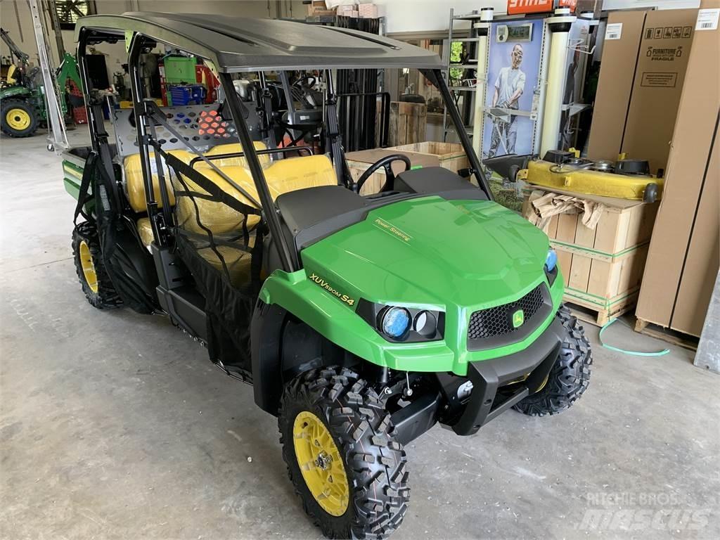 John Deere 590M Užitkové stroje