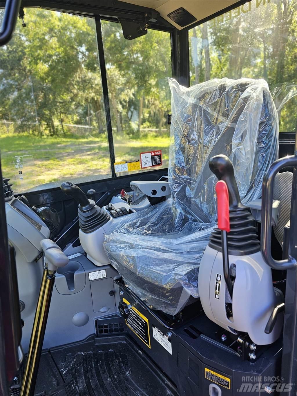 John Deere 60 P Mini rýpadla < 7t