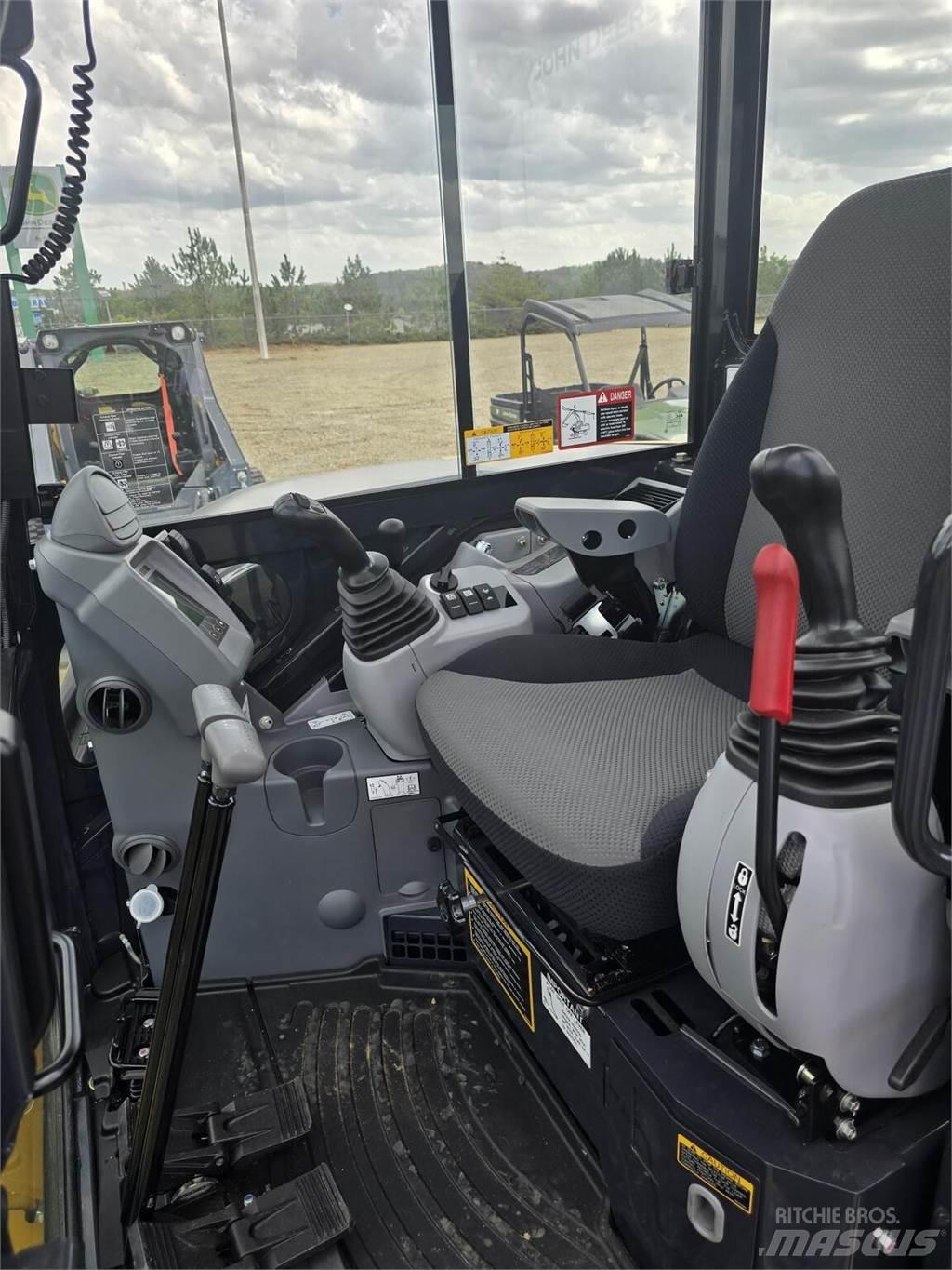 John Deere 60 P Mini rýpadla < 7t