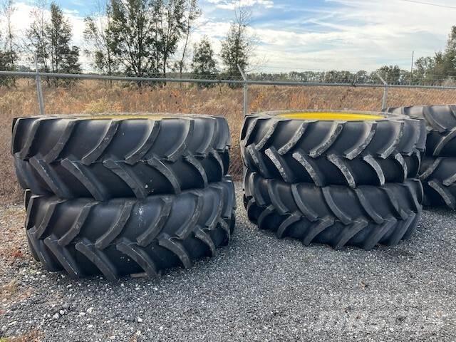 John Deere 600R Tažené postřikovače