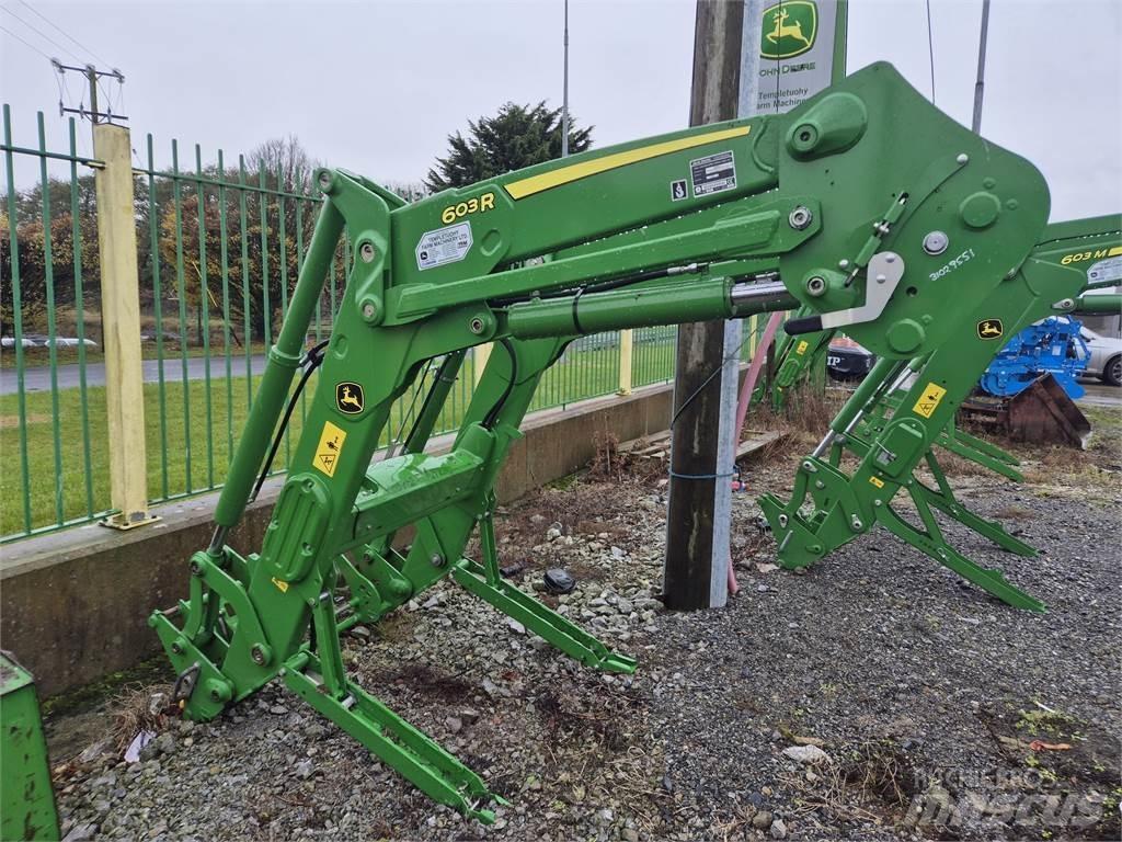 John Deere 603R Traktory