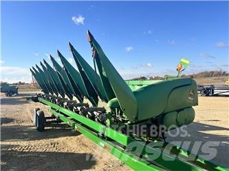 John Deere 608C Příslušenství a náhradní díly ke kombajnům