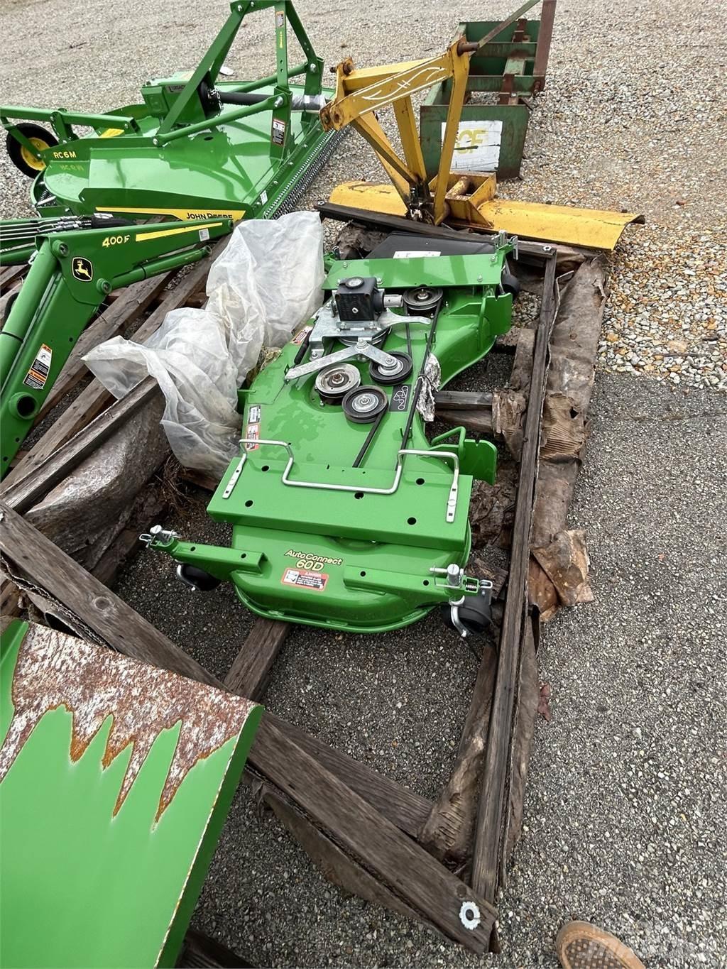 John Deere 60D Žací stroje