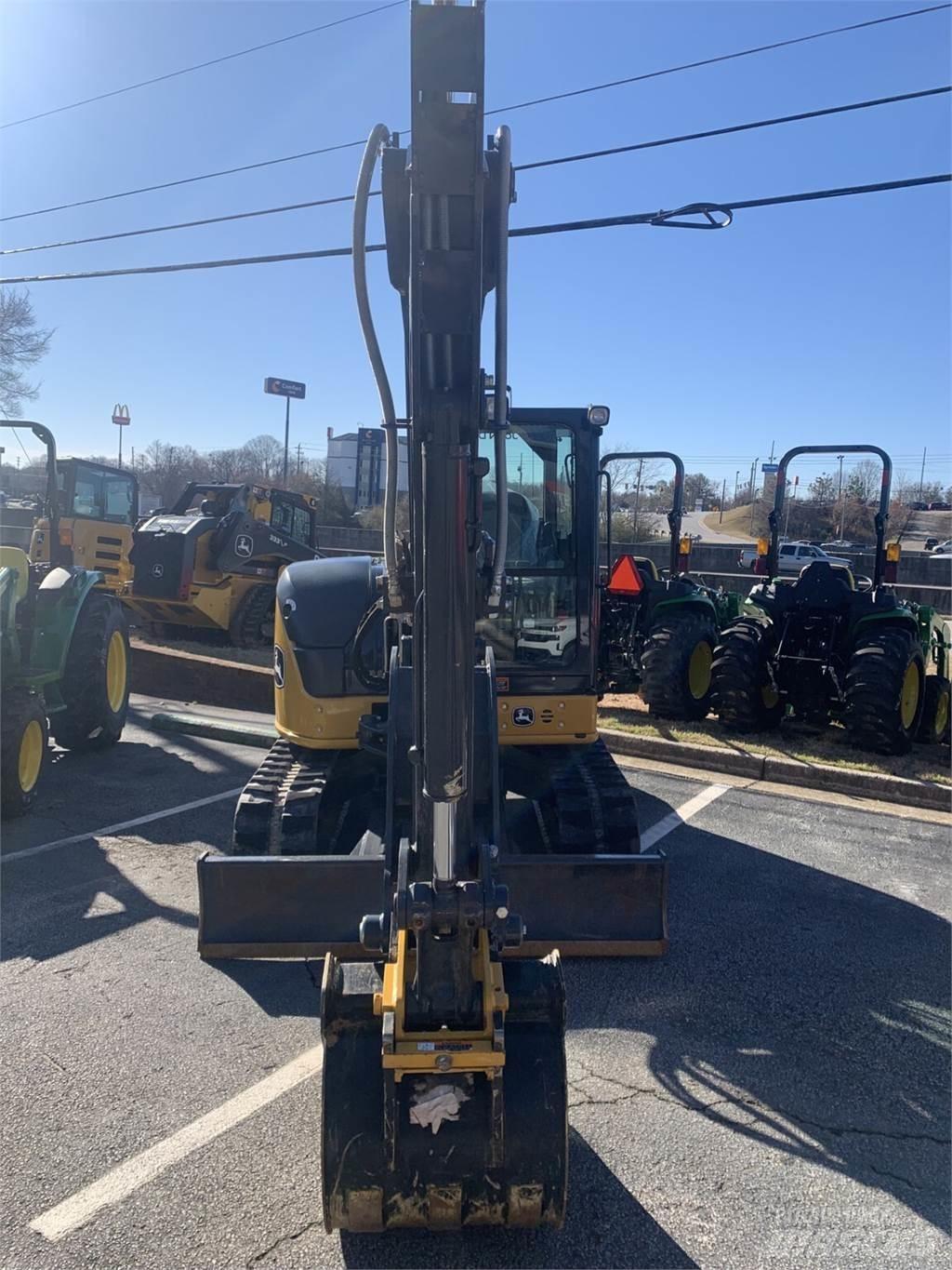 John Deere 60P Rýpadla s dlouhým dosahem