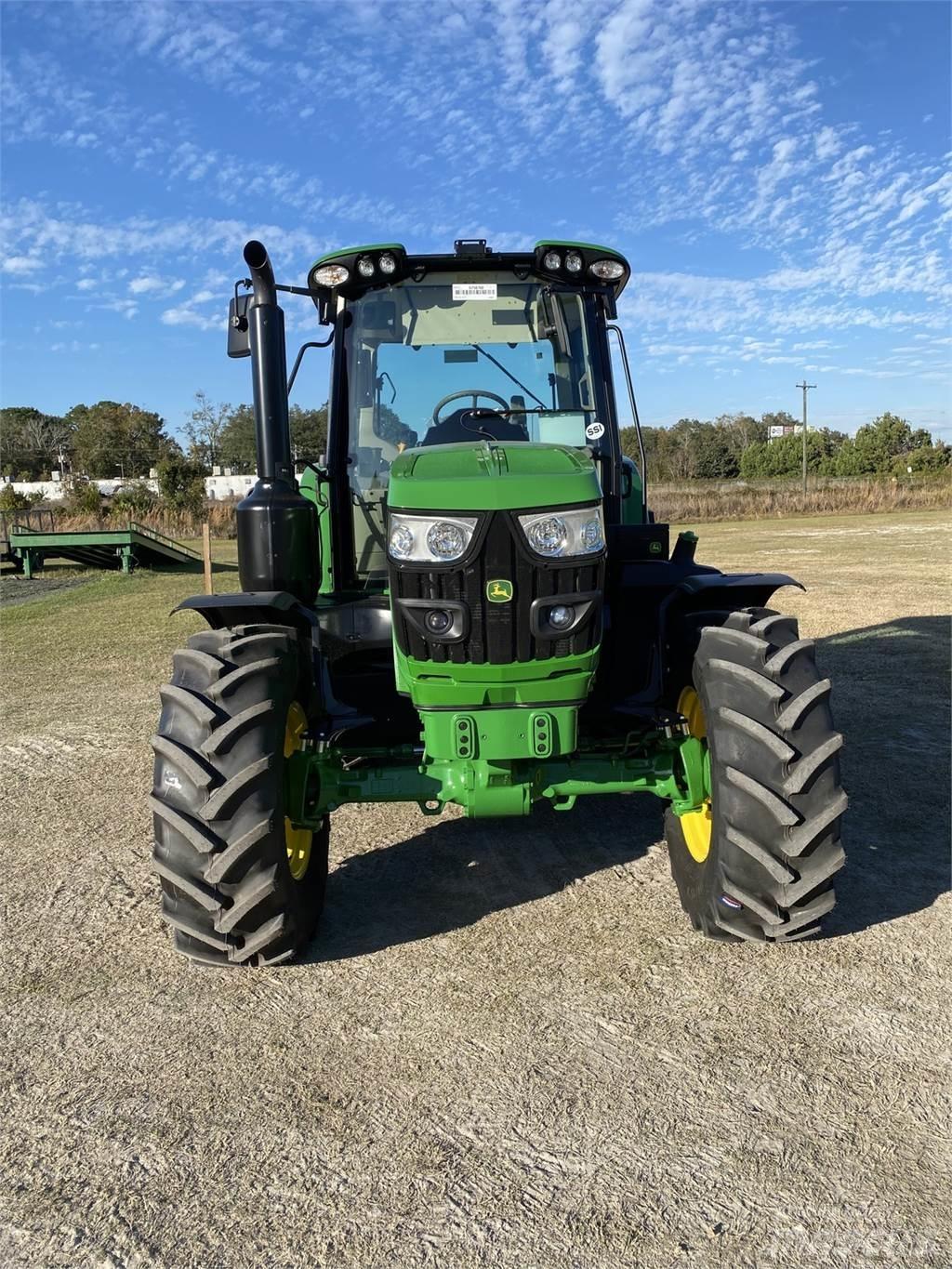 John Deere 6155M Traktory