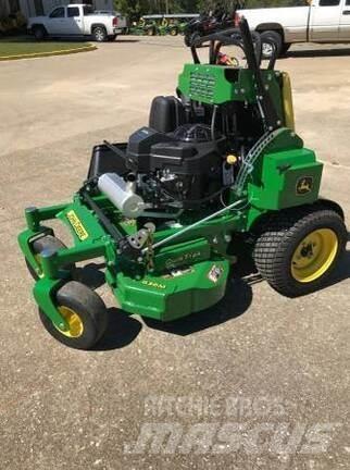 John Deere 636M Samojízdné sekačky