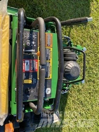 John Deere 636M Samojízdné sekačky