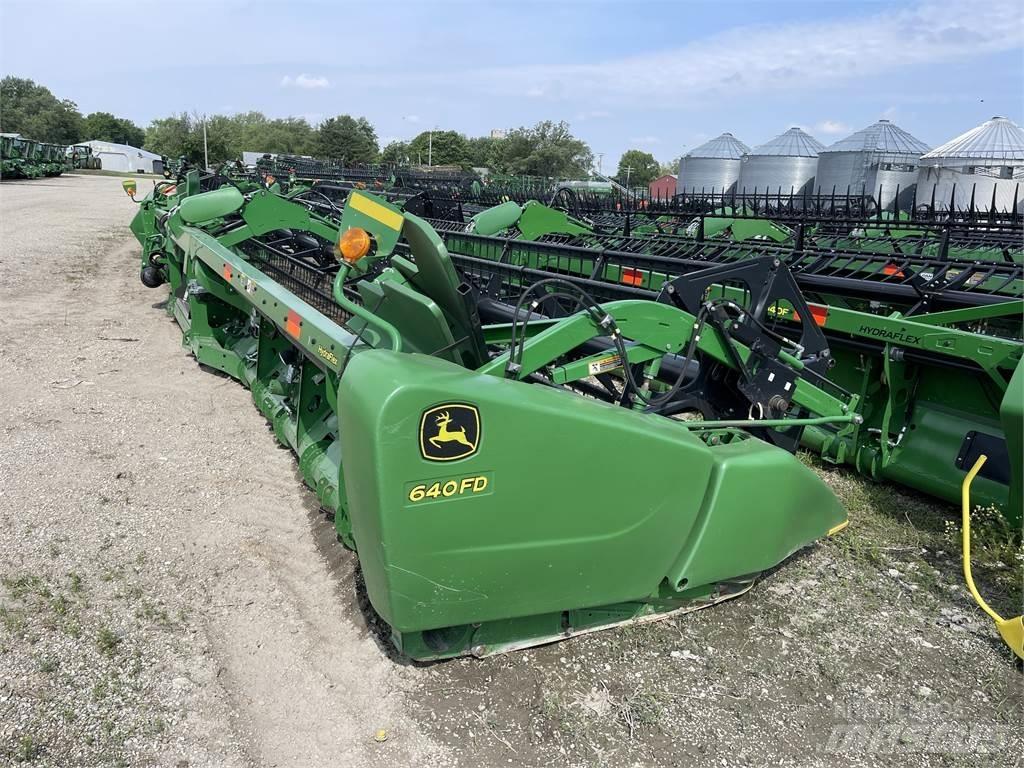 John Deere 640FD Příslušenství a náhradní díly ke kombajnům