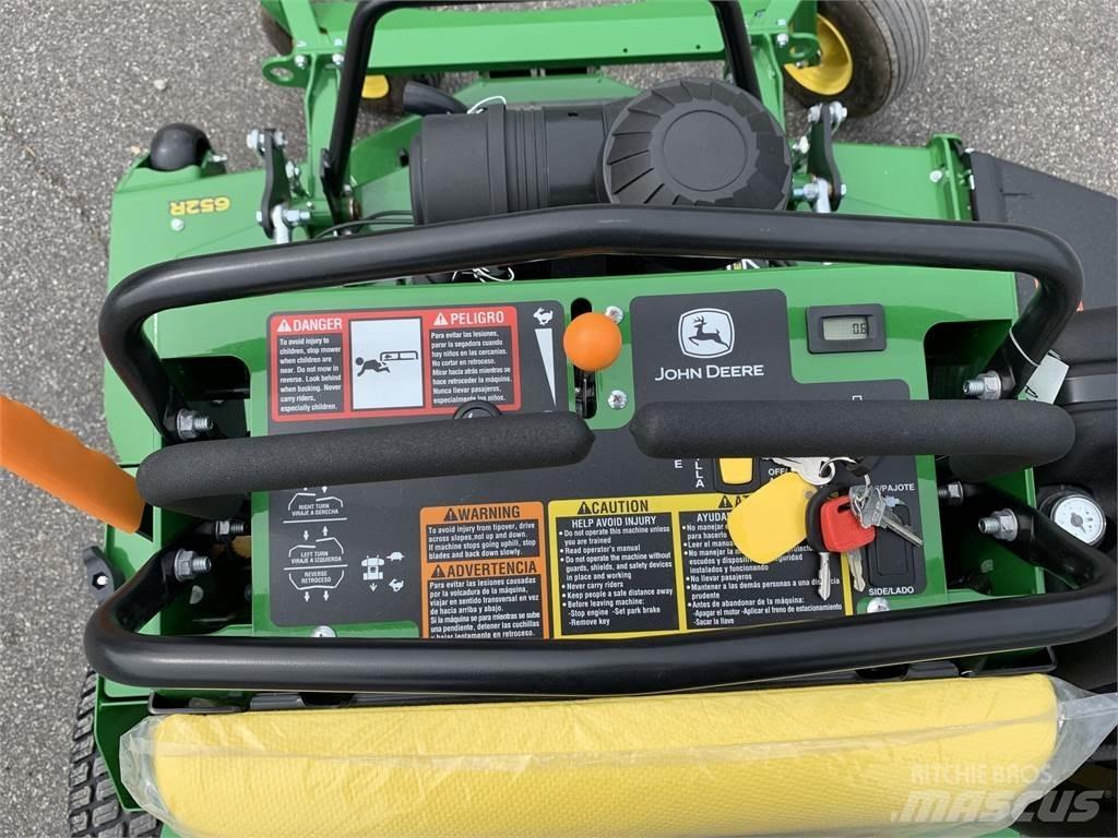John Deere 652R Samojízdné sekačky