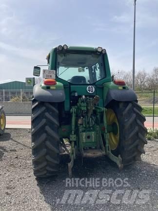 John Deere 6820 Traktory