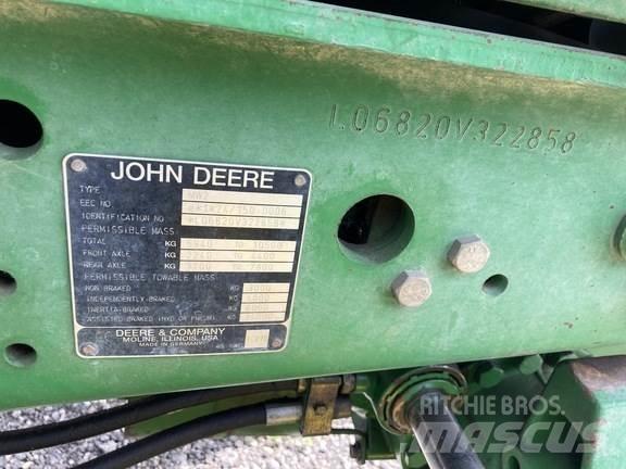 John Deere 6820 Traktory