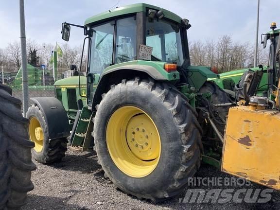 John Deere 6910 Traktory