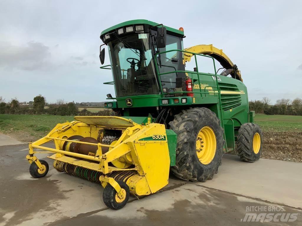 John Deere 7400 Sklízecí řezačka