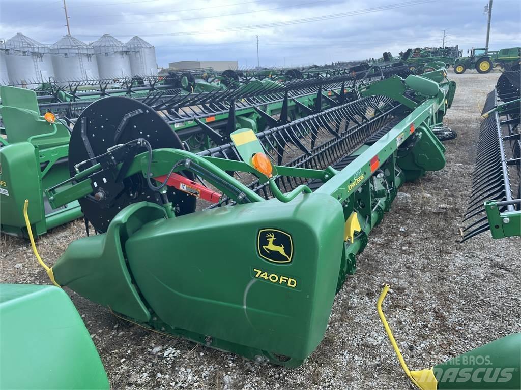 John Deere 740FD Příslušenství a náhradní díly ke kombajnům