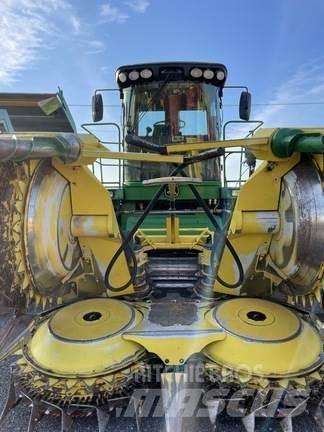 John Deere 7700 Sklízecí řezačka