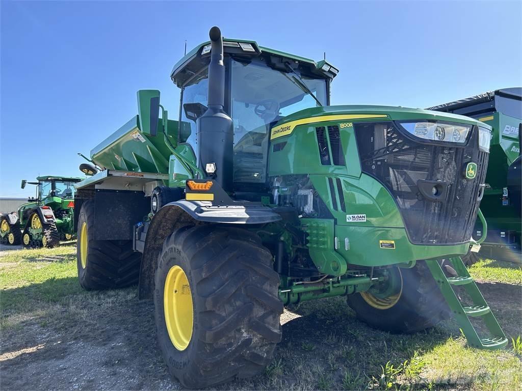 John Deere 800R Tažené postřikovače