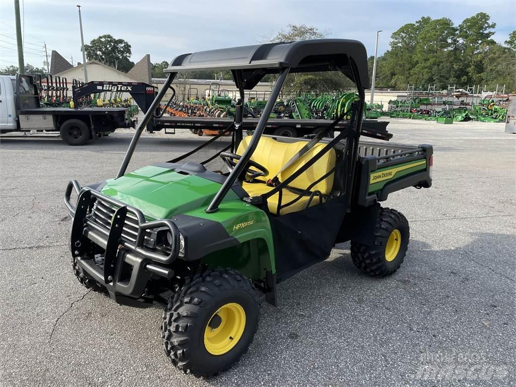 John Deere 815E Užitkové stroje