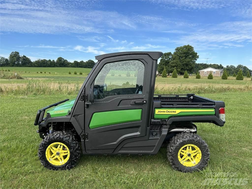 John Deere 835M Užitkové stroje