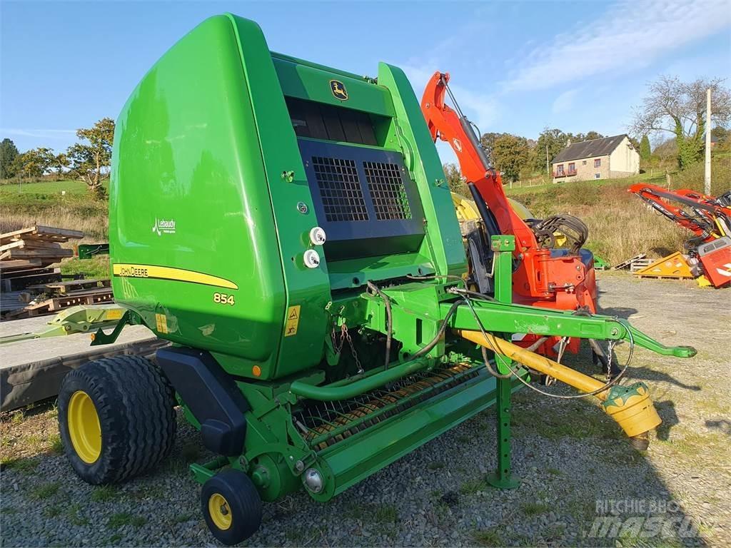 John Deere 854 Lis na válcové balíky