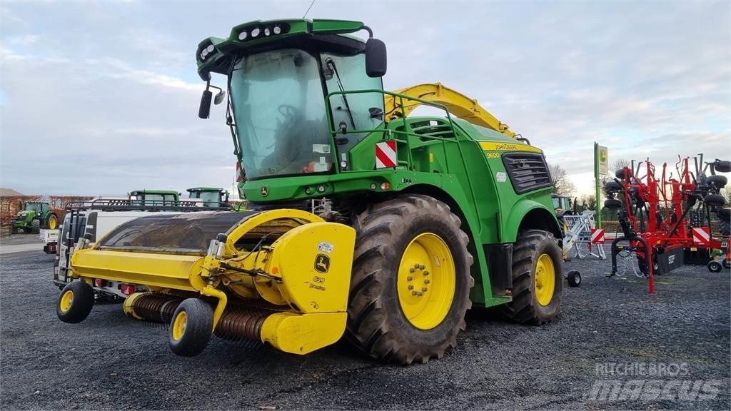 John Deere 9600 Sklízecí řezačka