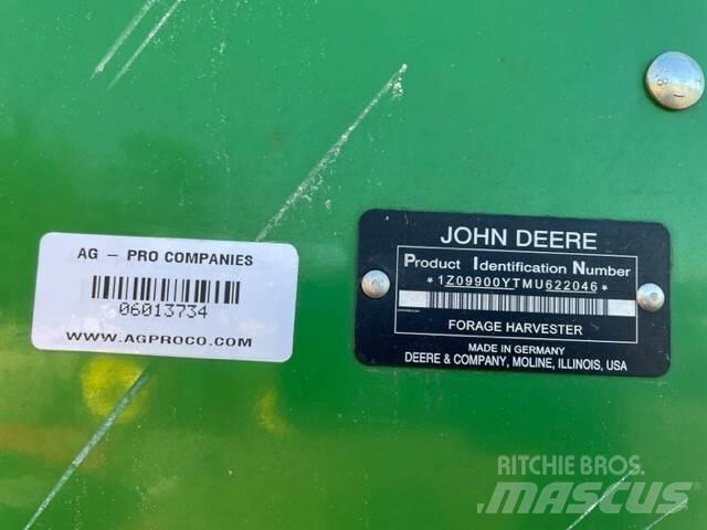 John Deere 9900 Sklízecí řezačka