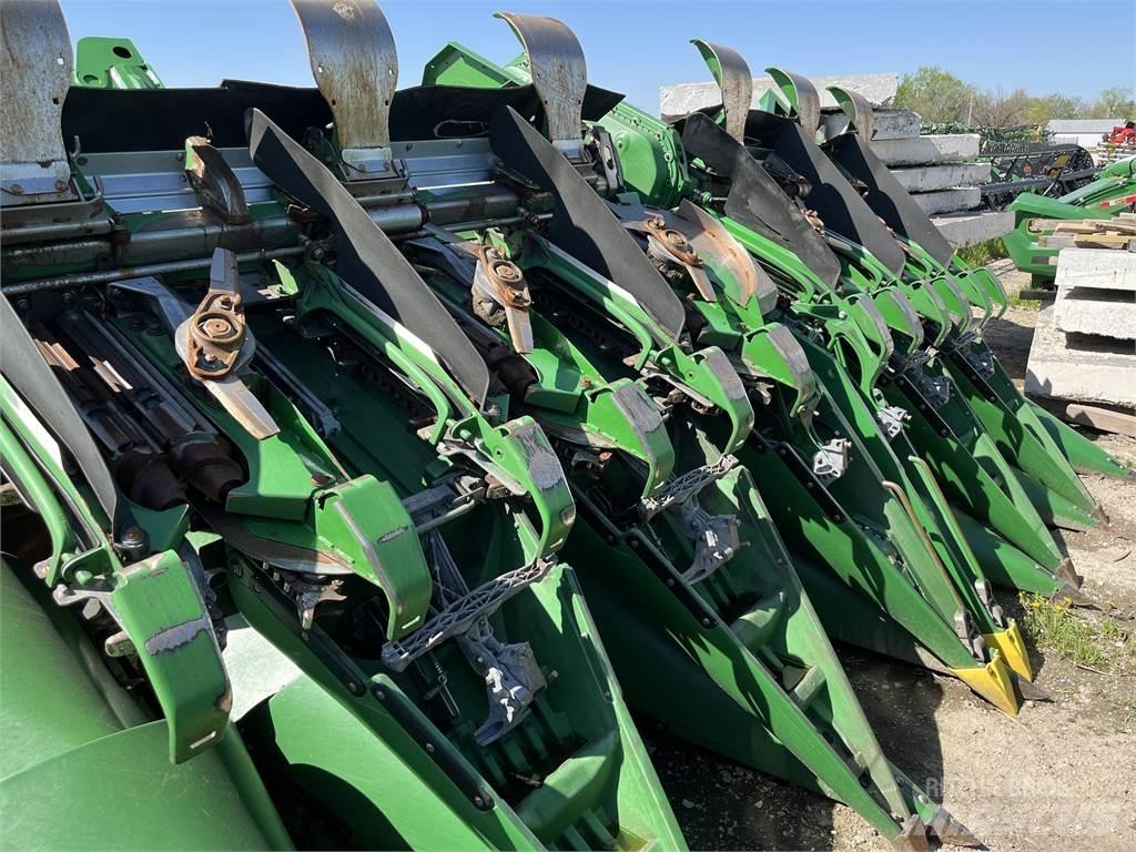 John Deere C12F Příslušenství a náhradní díly ke kombajnům