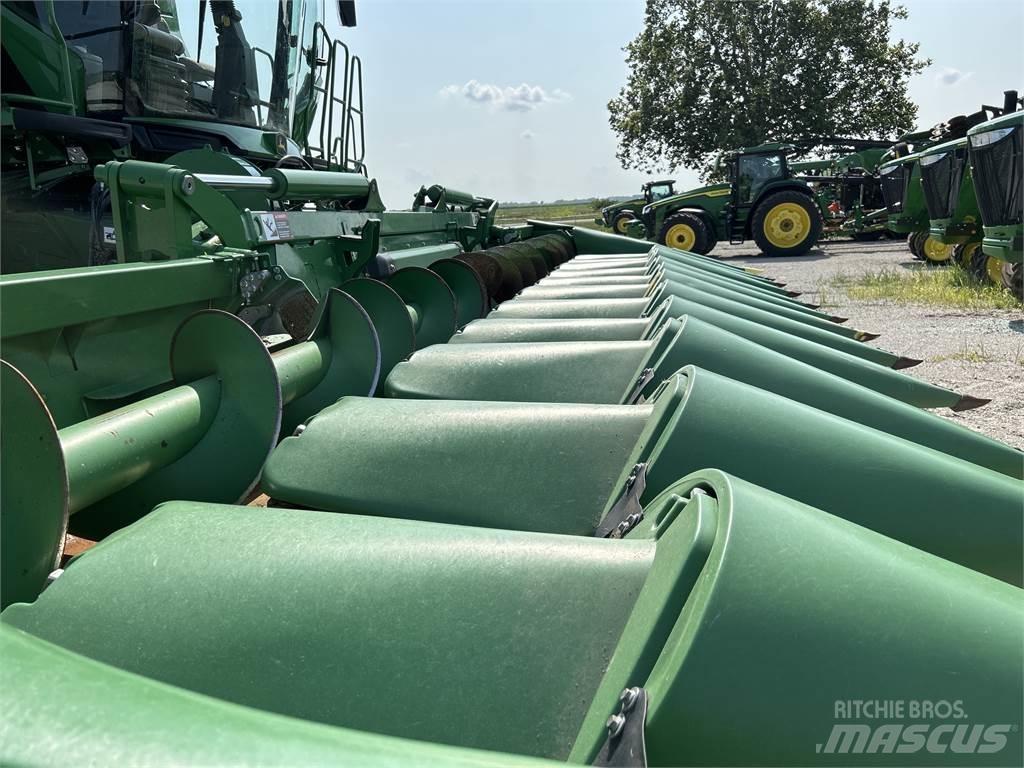 John Deere C12F Příslušenství a náhradní díly ke kombajnům