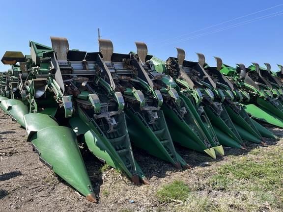 John Deere C12F Příslušenství a náhradní díly ke kombajnům