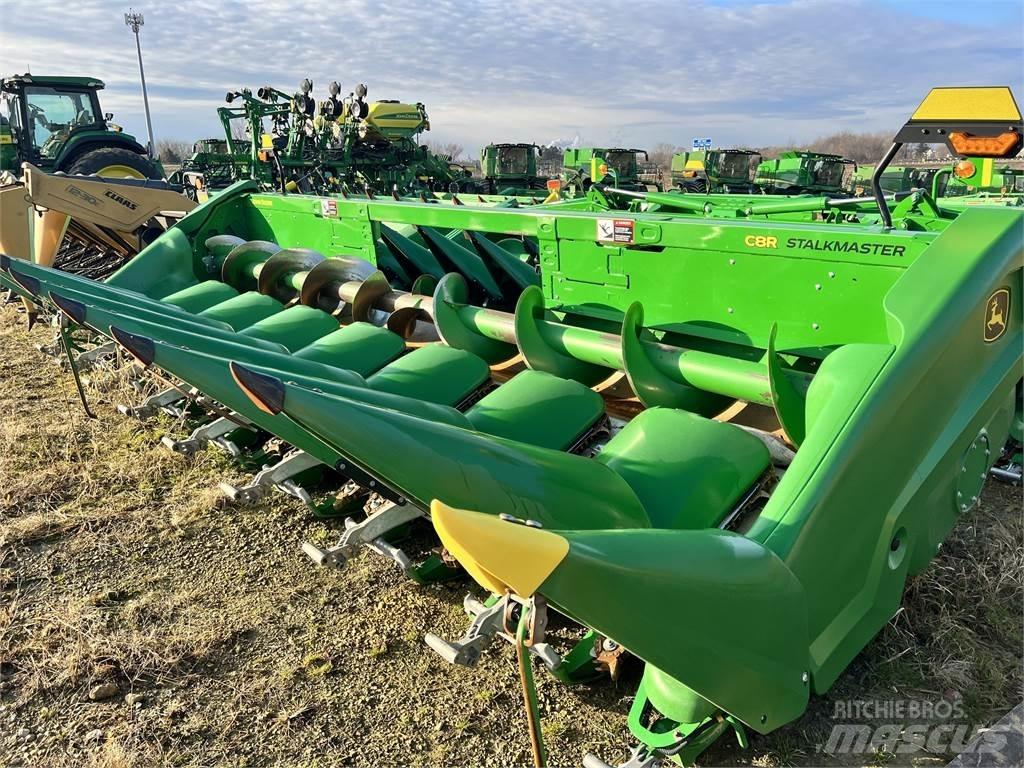 John Deere C8R Příslušenství a náhradní díly ke kombajnům