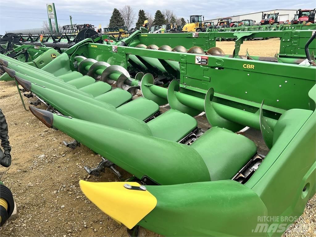 John Deere C8R Příslušenství a náhradní díly ke kombajnům