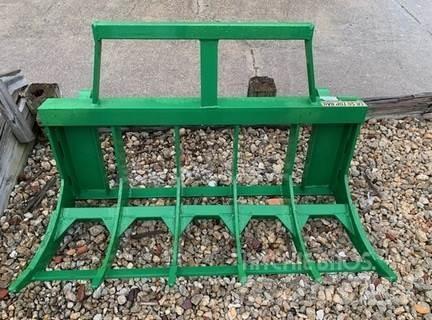 John Deere CR50 Klešťové drapáky