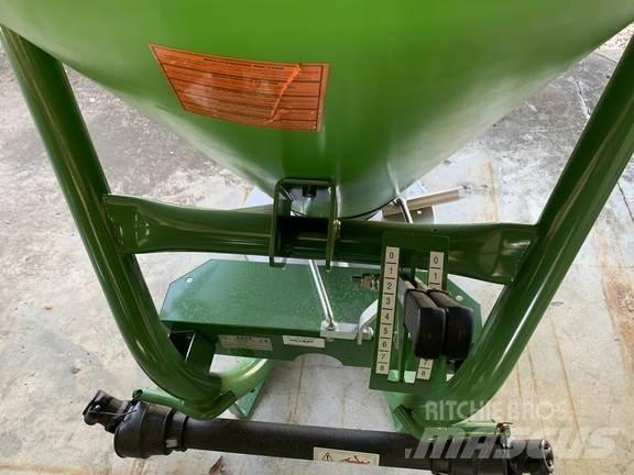 John Deere F/500 Tažené postřikovače