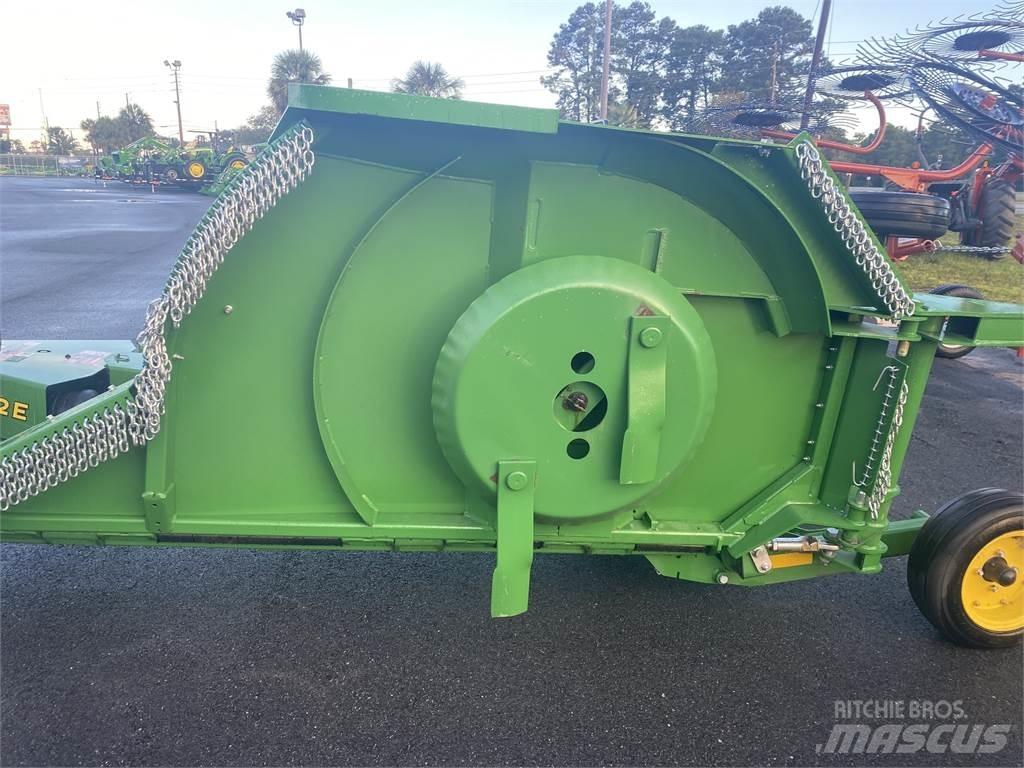 John Deere FC12E Drtiče a řezače balíků