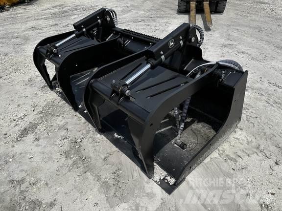 John Deere GS78B Klešťové drapáky