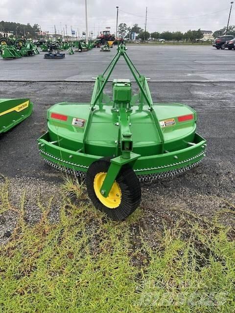 John Deere MX5 Drtiče a řezače balíků