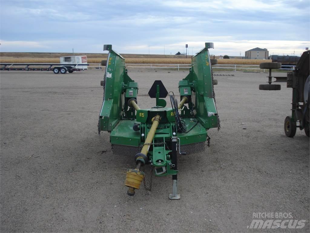 John Deere R15 Drtiče a řezače balíků