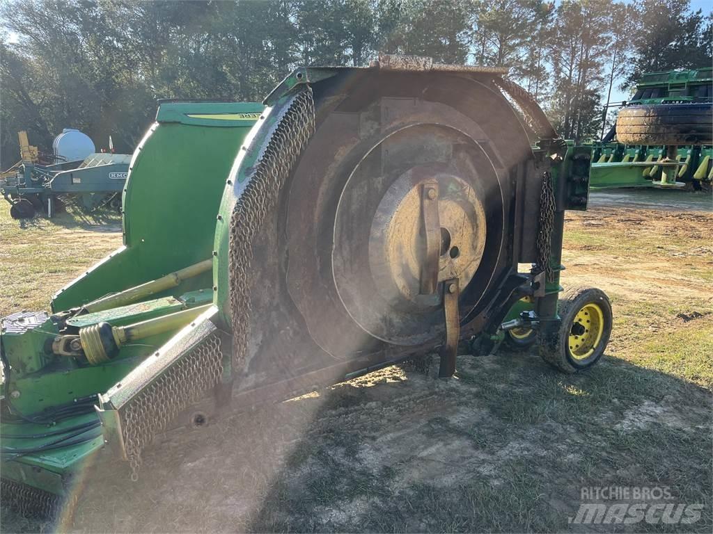 John Deere R15 Drtiče a řezače balíků