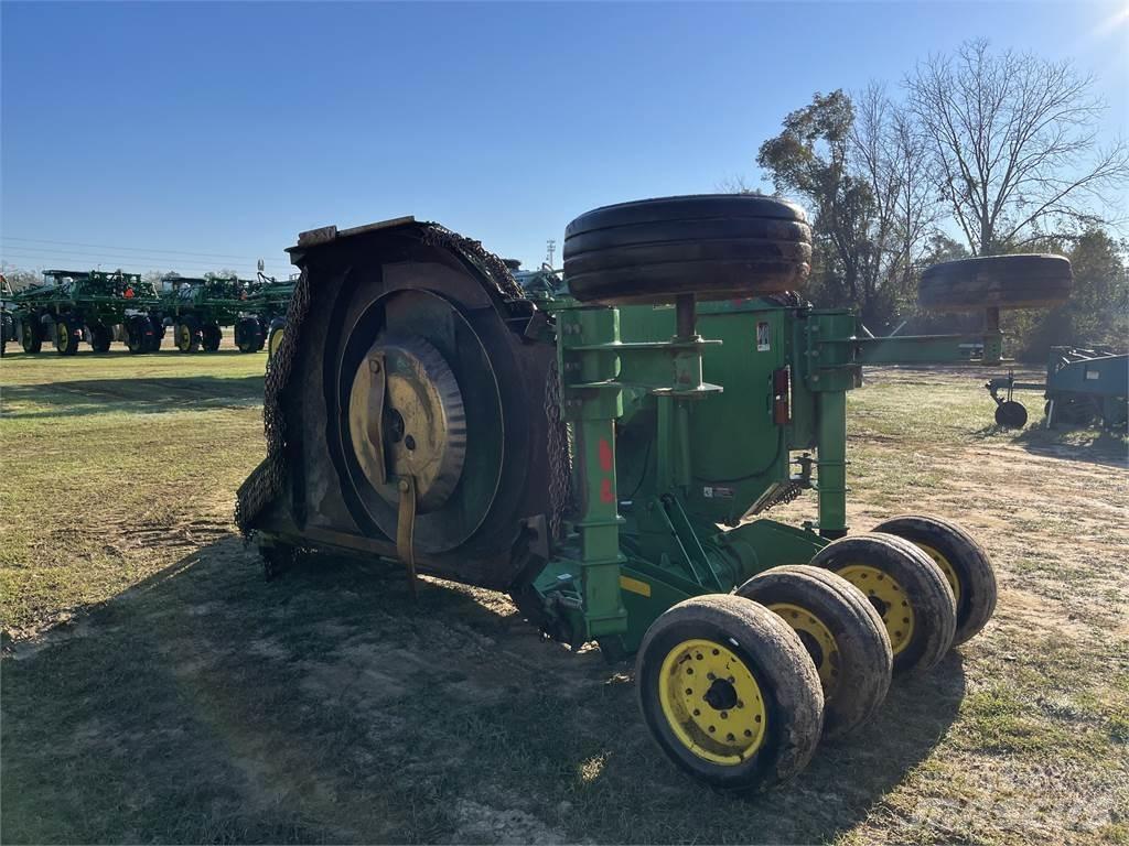 John Deere R15 Drtiče a řezače balíků