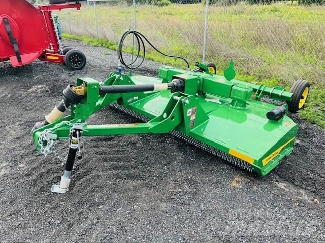 John Deere RC8M Drtiče a řezače balíků