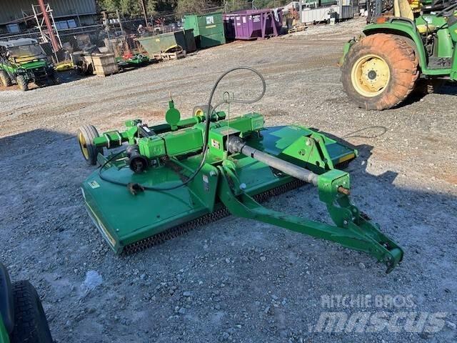 John Deere RC8M Drtiče a řezače balíků