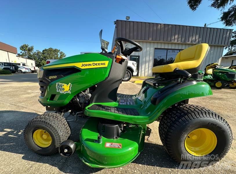 John Deere S100 Samojízdné sekačky