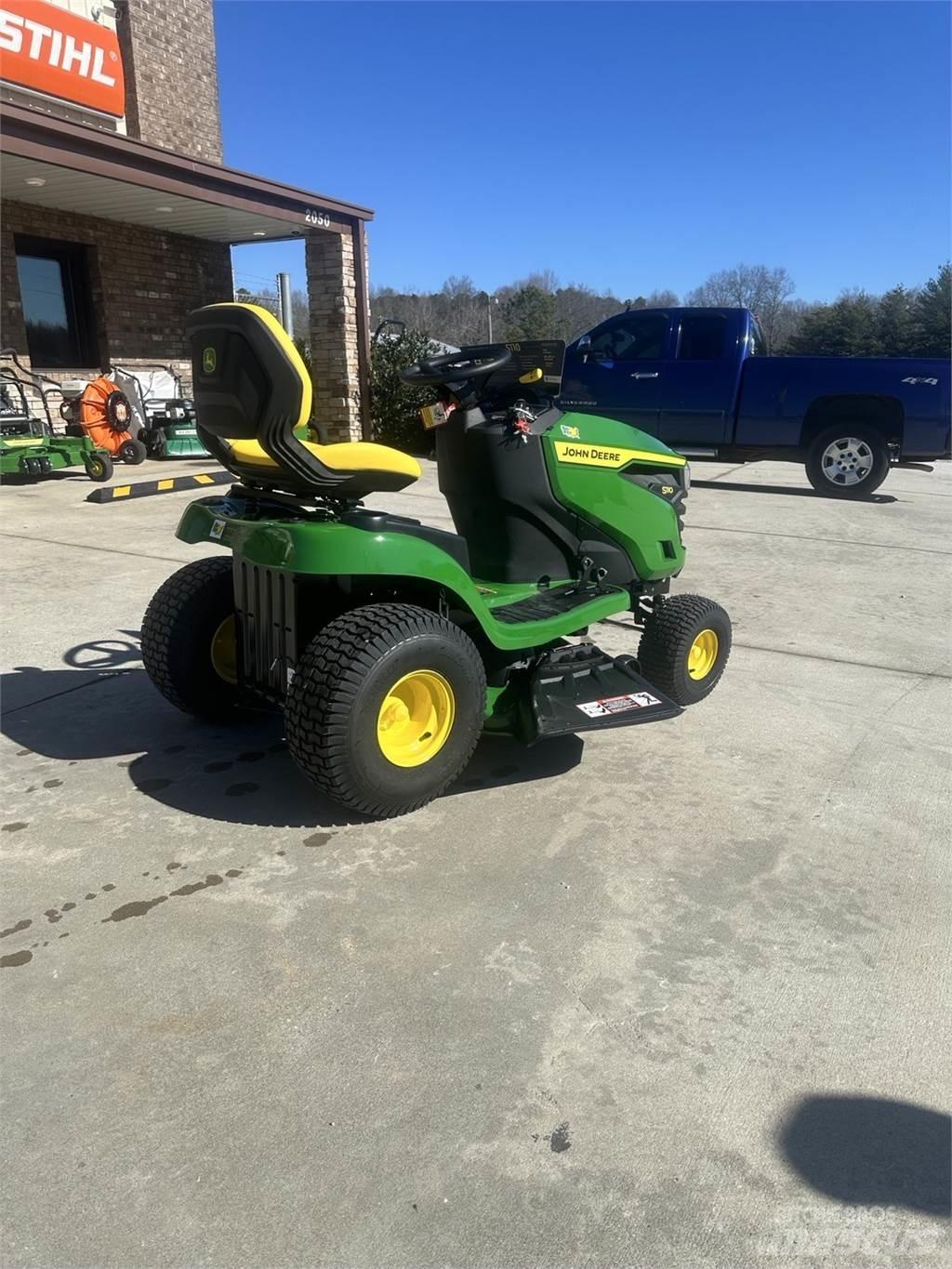 John Deere S110 Samojízdné sekačky