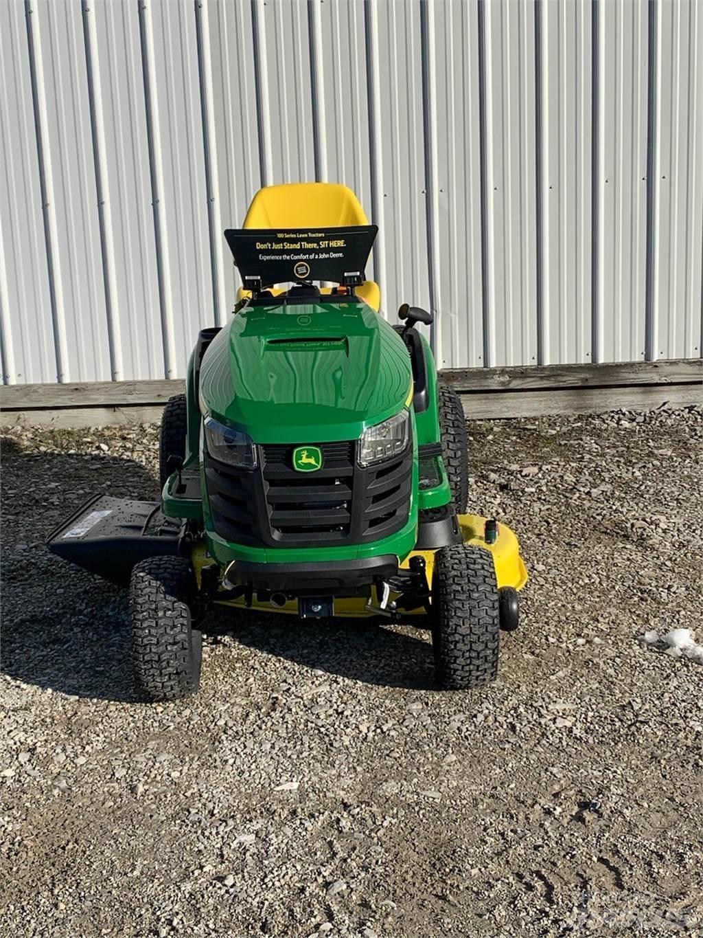 John Deere S110 Samojízdné sekačky