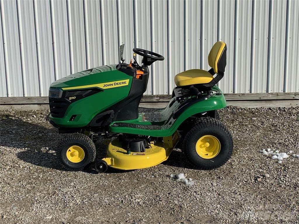 John Deere S110 Samojízdné sekačky