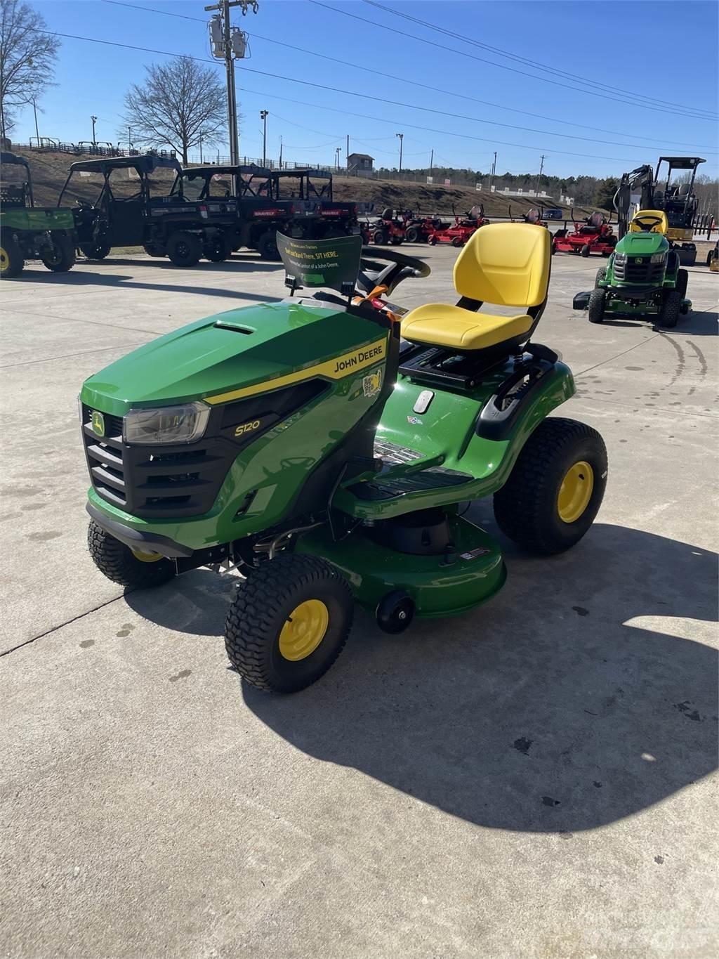 John Deere S120 Samojízdné sekačky