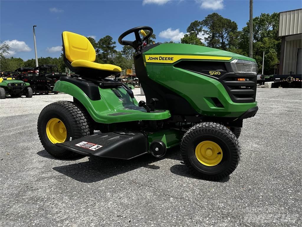 John Deere S120 Samojízdné sekačky