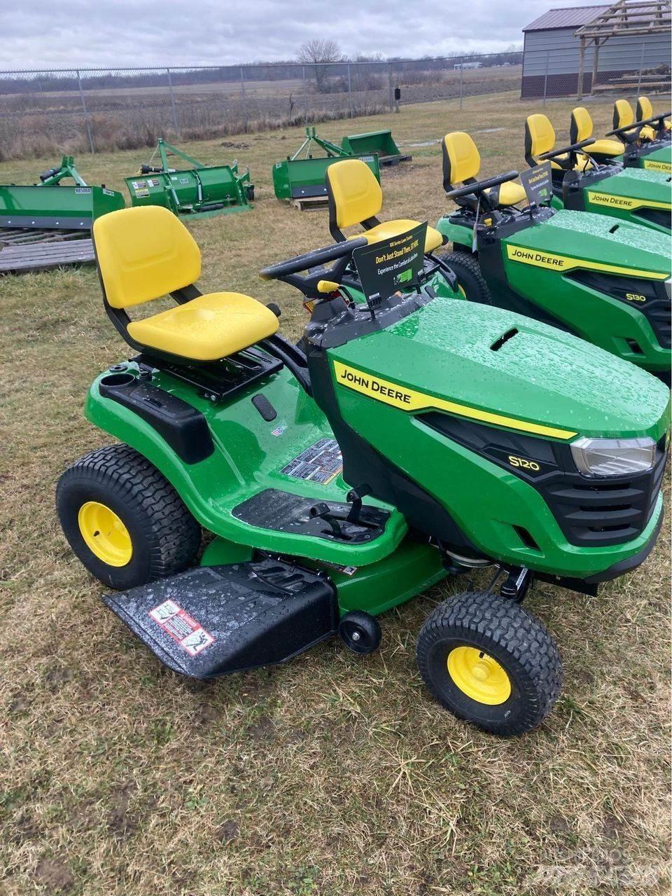 John Deere s120 Samojízdné sekačky