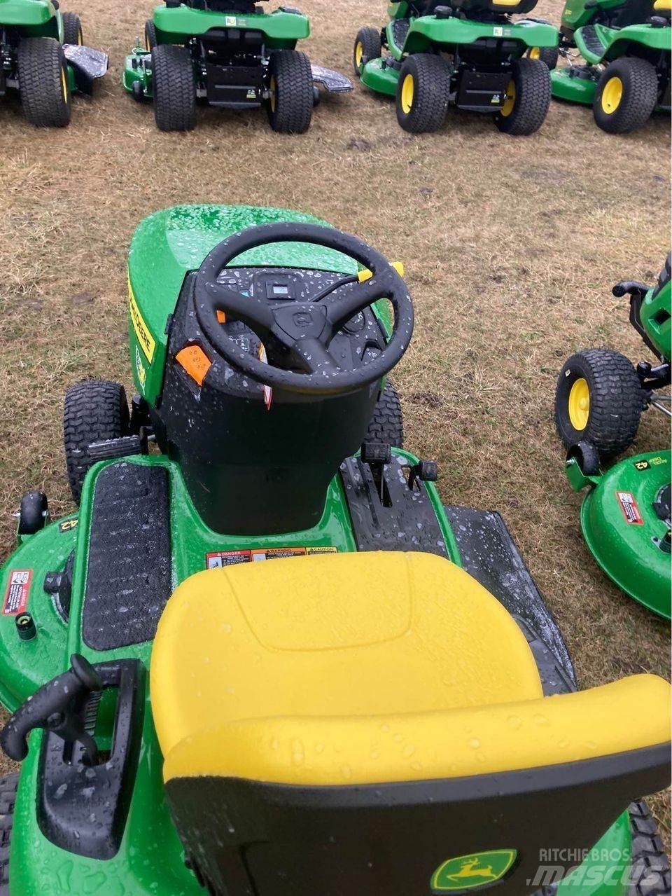 John Deere s120 Samojízdné sekačky